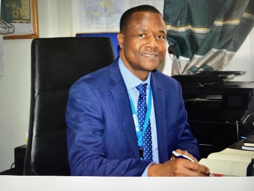 Dr. Buti Kale has a UNHCR career that spans 30 years. He has experience in issues that range from legal/protection, leadership, management, conflict resolution, training, humanitarian diplomacy to security management, fundraising, programme/project design and management.